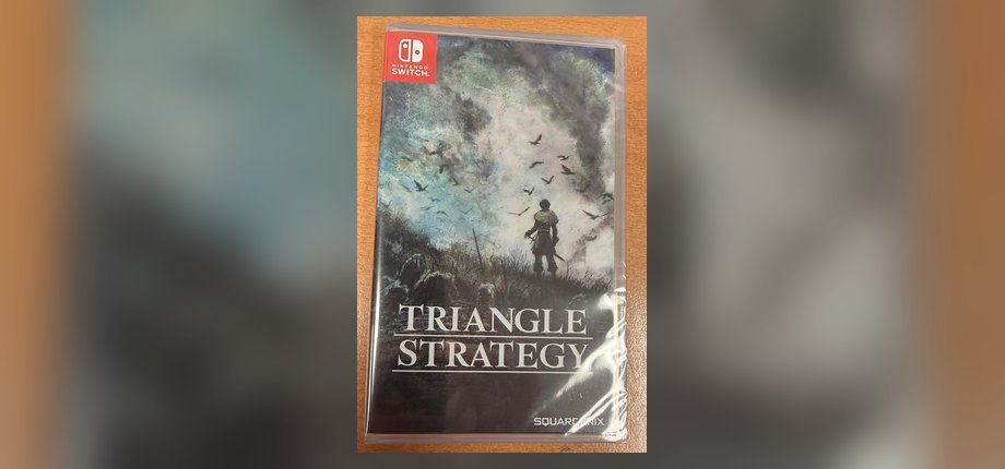 Triangle Strategy Nintendo Switch box in shrink wrap, as shown on the Amazon listing